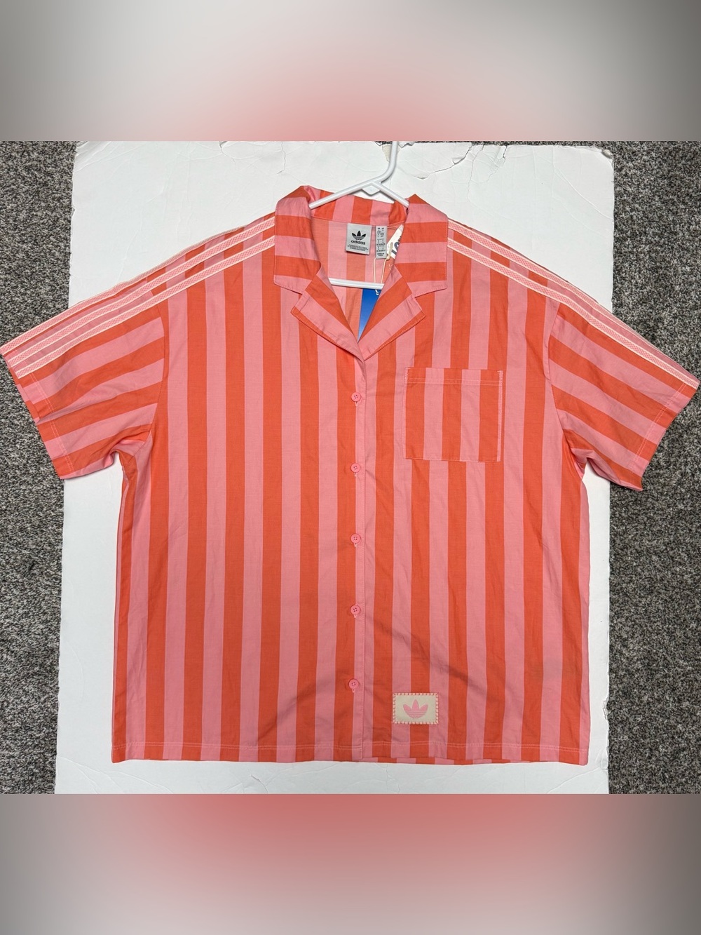 NWT adidas Coral & Light Pink Vertical Stripe Short-Sleeve Resort Shirt women S